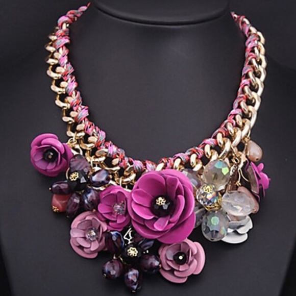 Jewelry - Women's Plaited Pendant Necklace
